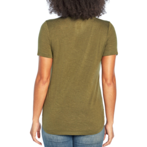 T-SHIRT FEMININA ADULTO V-NECK TEE OLIVE NIGHT – GAP